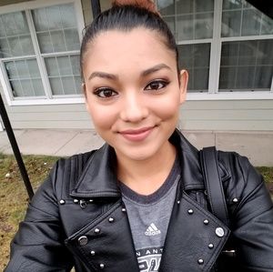 Meet your Posher, Josefine